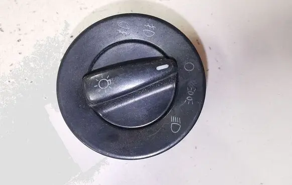 Skoda Fabia Mk1 (6Y) Light switch BK71C0941531A 04052031