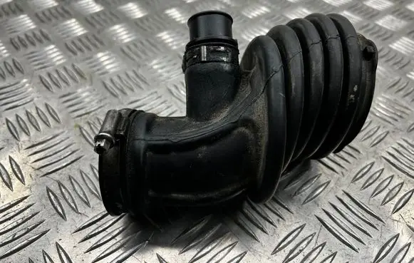 Volvo V50 Air intake hose/pipe 72100865