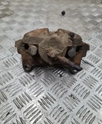 Skoda Superb B6 (3T) Front brake caliper