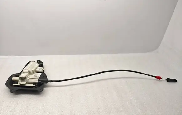 Mercedes-Benz GLE (W166 - C292) Front door lock A1667600800