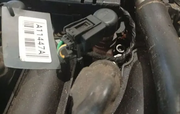 Ford Mondeo MK IV Fuel injector 9657144580