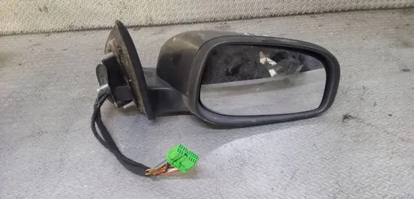 Volvo V70 Front door electric wing mirror E11015846