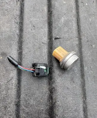 Land Rover Discovery 5 Sensor 8W833C190AC 0003B 9684021C