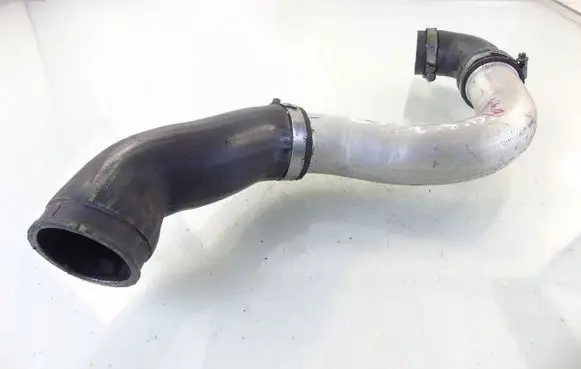 BMW 5 E39 Intercooler hose/pipe 2249669