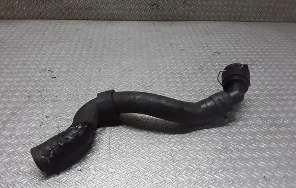 Volkswagen Golf IV Engine coolant pipe/hose