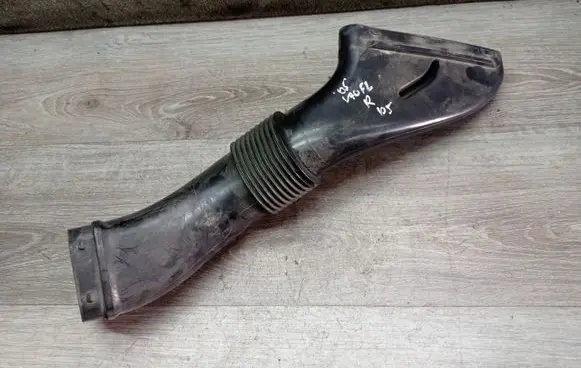 Volvo V70 Air intake duct part 8638624