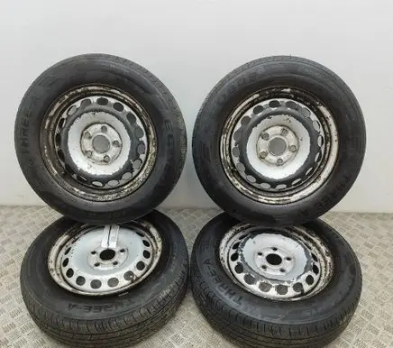 Volkswagen Caddy R15 alloy rim 2K0601027B