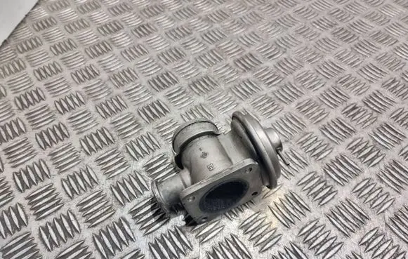 BMW 5 E39 EGR valve 7785452 778545204