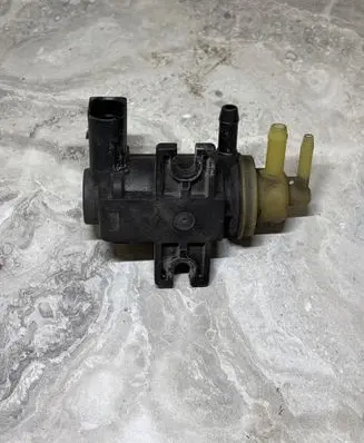 Volkswagen PASSAT B7 Turbo system vacuum part 211106