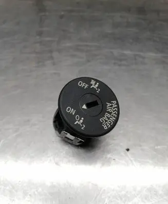 Passenger airbag on/off switch