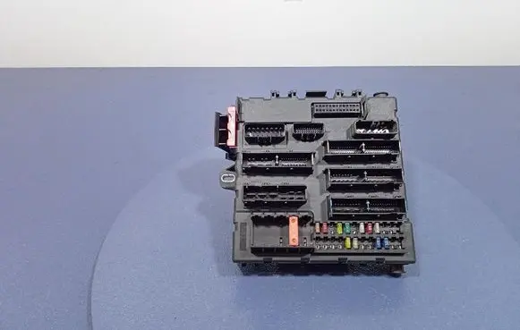 Opel Vectra C Fuse box set 13189926