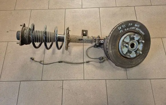 Hyundai ix35 Front wheel hub spindle knuckle 