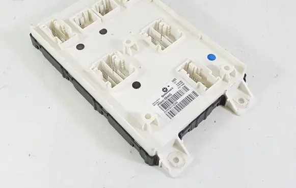 Chrysler Pacifica Comfort/convenience module 68491084AG