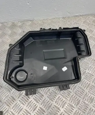 Audi A6 S6 C6 4F Fuse box cover 4F1907613