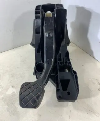 Volkswagen Golf VII Brake pedal 5Q1721058AM