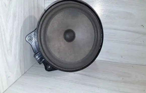 Audi A2 Rear door speaker 8Z0035411