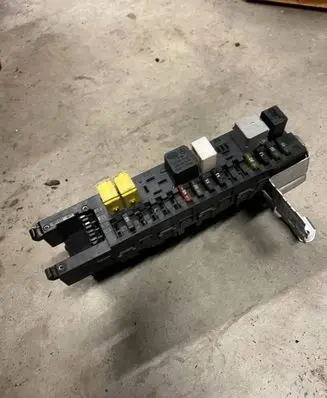 Mercedes-Benz C W204 Fuse box set 2035454701