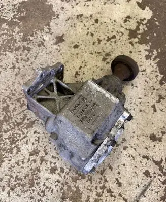 Land Rover Freelander 2 - LR2 Gearbox transfer box case 7527111200