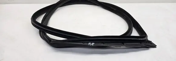 BMW 5 GT F07 Front door rubber seal 7196350 S5T315223