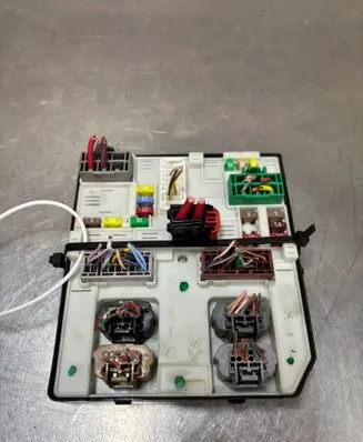 Renault Master III Fuse box set 284B67570R