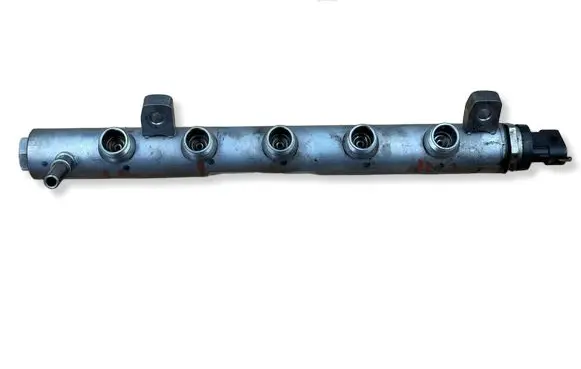 Renault Trafic III (X82) Fuel main line pipe 175214823R H8201323501 1703300123