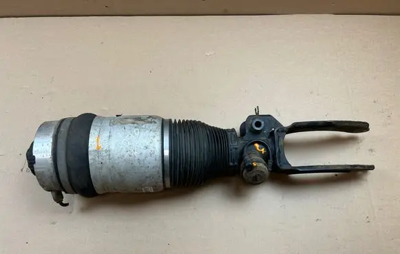 Porsche Cayenne (9PA) Air suspension front shock absorber 7L5616039F