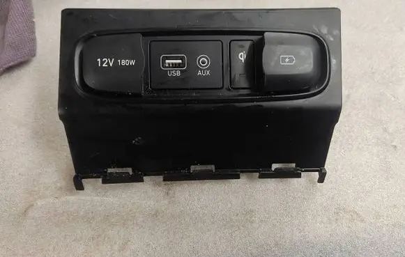 Hyundai Santa Fe USB socket connector 96120S1100