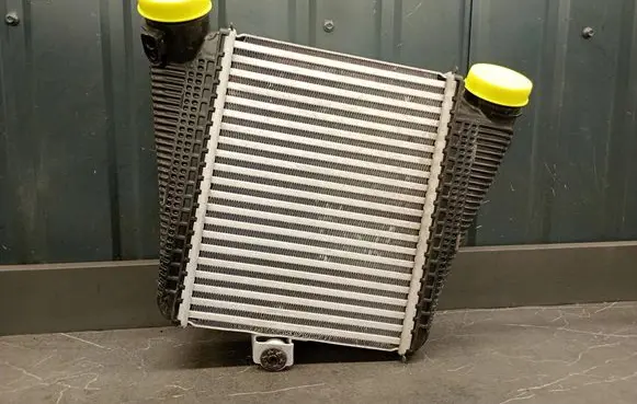 Audi A8 S8 D5 Intercooler radiator 4N0145805Q