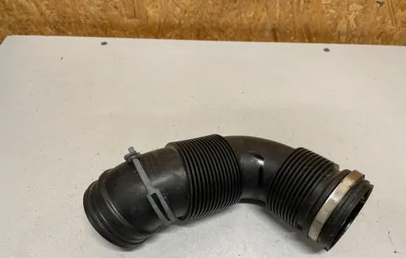 Audi A3 S3 8V Intercooler hose/pipe 5Q0129654AA