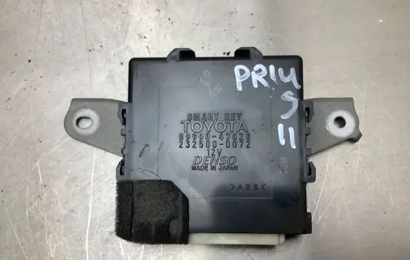 Toyota Prius (XW20) Keyless (KESSY) go control unit/module 8999047020 2325000072