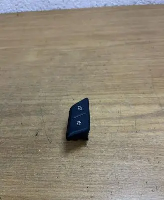 Audi Q7 4M Central locking switch button 4M1962107 F2830