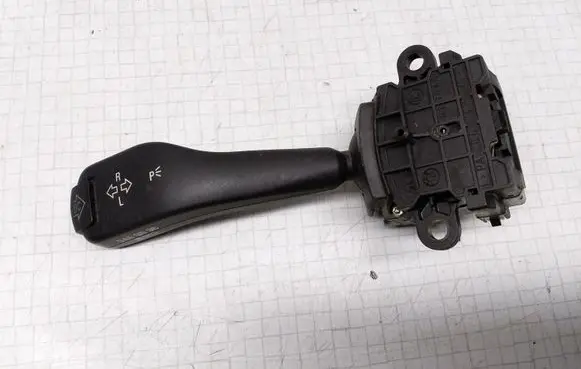 BMW 3 E46 Indicator stalk 8363668K 0110401025