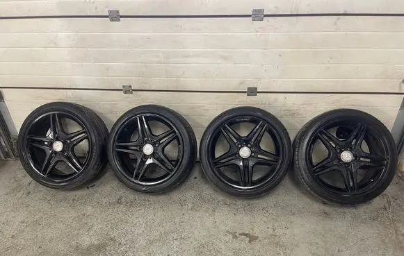 Mercedes-Benz A W176 R17 alloy rim A1764010302