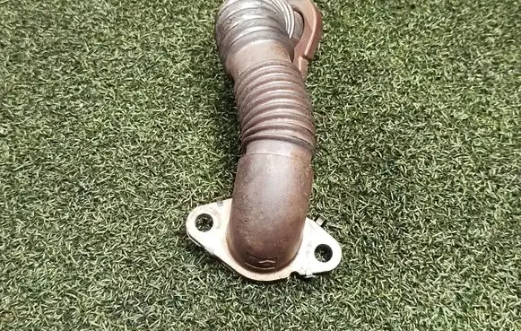Coolant pipe/hose