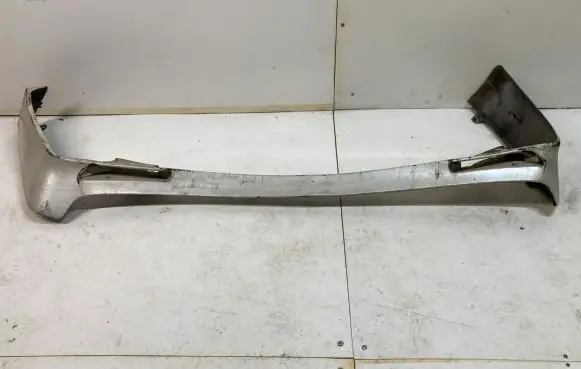 Audi 200 Front bumper 447805617B