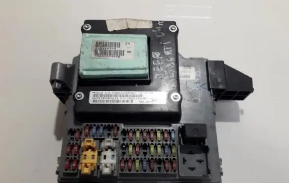 Jeep Liberty Fuse box set p56010434am 56010434am