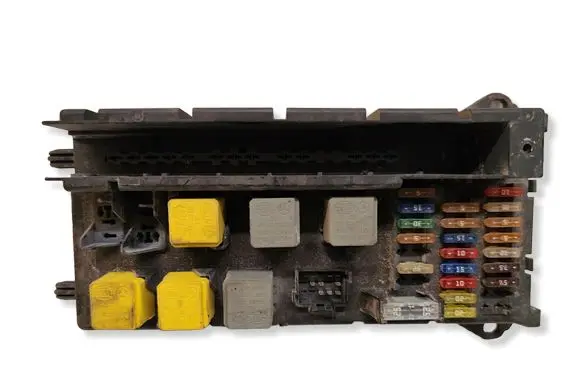 Mercedes-Benz Sprinter W906 Fuse module A9065450401