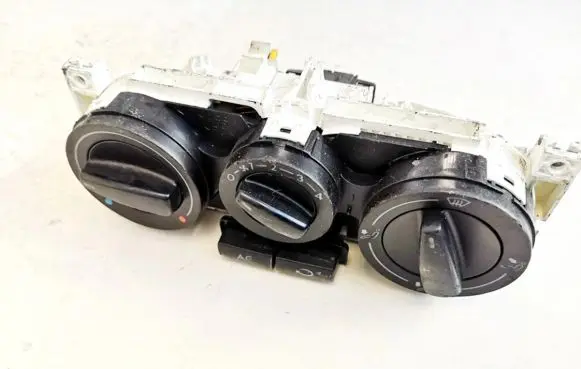 Volkswagen Golf IV Climate control unit 1J0820045F