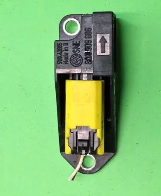 Skoda Octavia Mk1 (1U) Airbag deployment crash/impact sensor 600909606