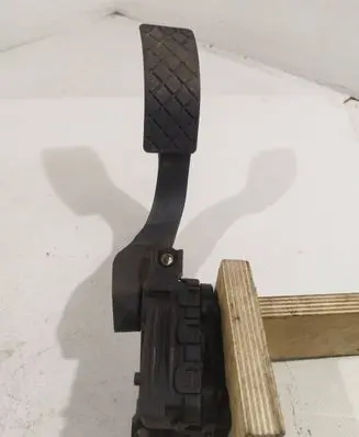 Audi A6 S6 C5 4B Accelerator throttle pedal 8D1723523G 6PV00777006