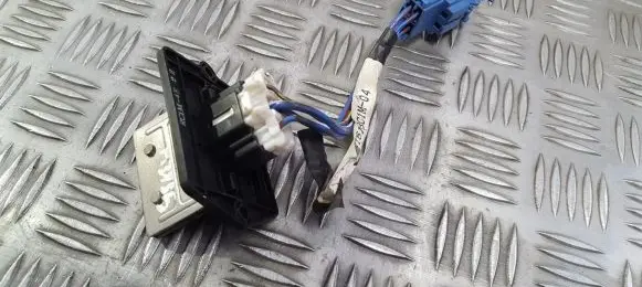 Mazda 323 F Heater blower motor/fan resistor hb151rc1m4e hb151rc1m-4e