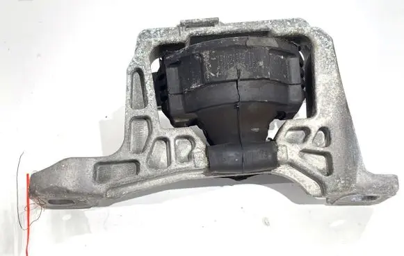 Ford Kuga II Engine mount vacuum valve 