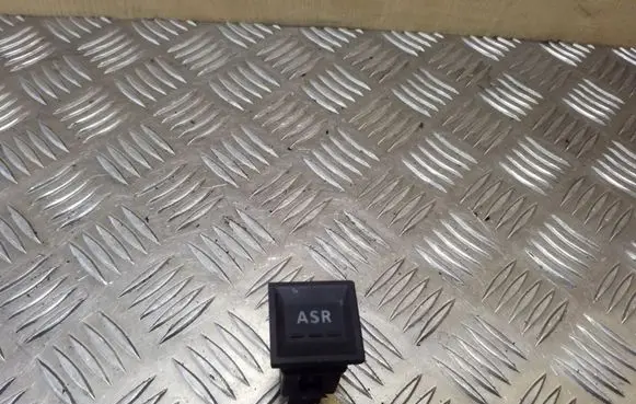 Traction control (ASR) switch