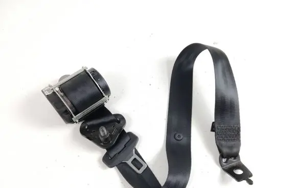 Rear seatbelt