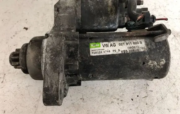 Volkswagen Polo Starter motor 02T911023S