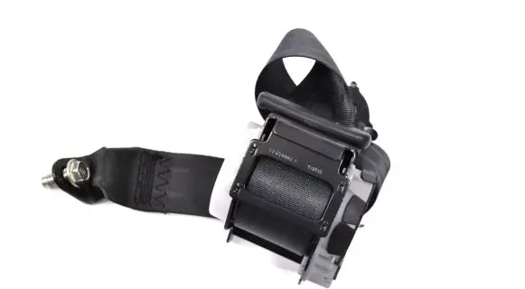 Mazda 3 II Rear seatbelt T89509T