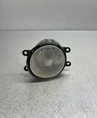Toyota Avensis T250 Front fog light ---