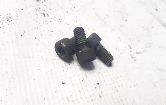 Nuts/bolts