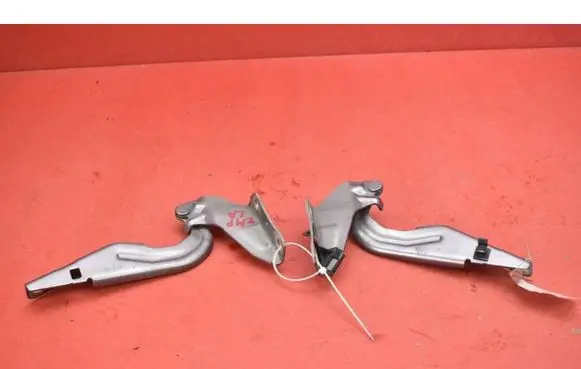 Engine bonnet/hood hinges