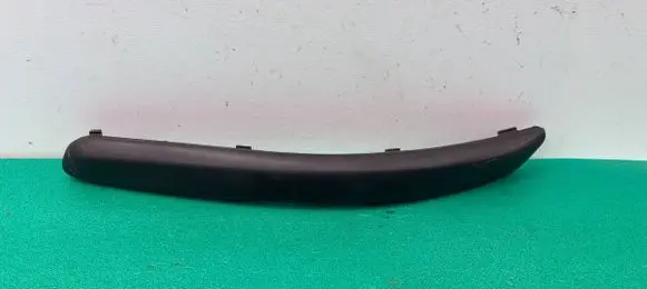 Volkswagen Polo IV 9N3 Front bumper splitter molding 6Q0807717